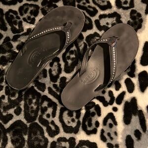 Rainbow Sandals Women’s Single Layer Arch Leather w/Swarovski Crystal Strap